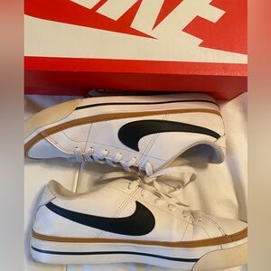 Nike Court Legacy. Size 9-1/2.